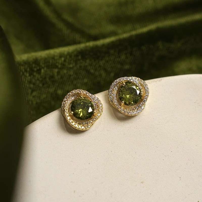 Klassinen Korvarengas ajattomalla viehätyksellä