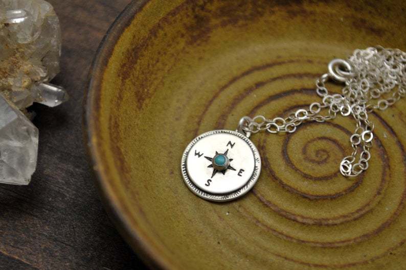 Elegantti Koru jokaiseen tilaisuuteen