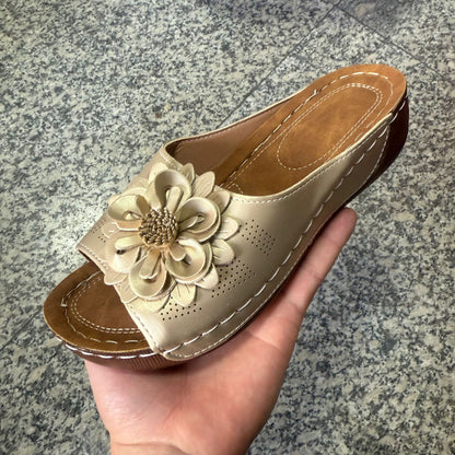 Klassiset Ortopediset Sandaalit Ajattomalla Tyylillä