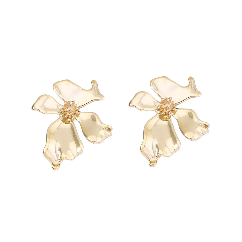 Klassinen Korvarengas ajattomalla viehätyksellä