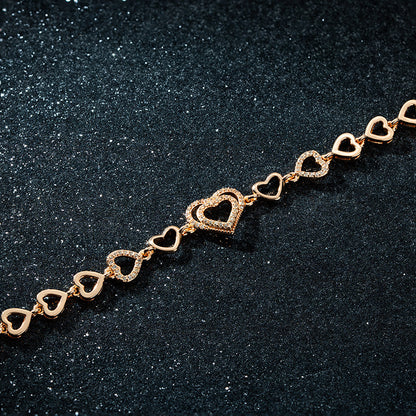 Klassinen Rannekoru ajattomalla viehätyksellä