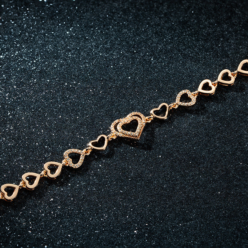 Klassinen Rannekoru ajattomalla viehätyksellä