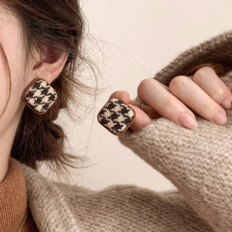 Hurmaava Korvarengas jokaiseen tilaisuuteen