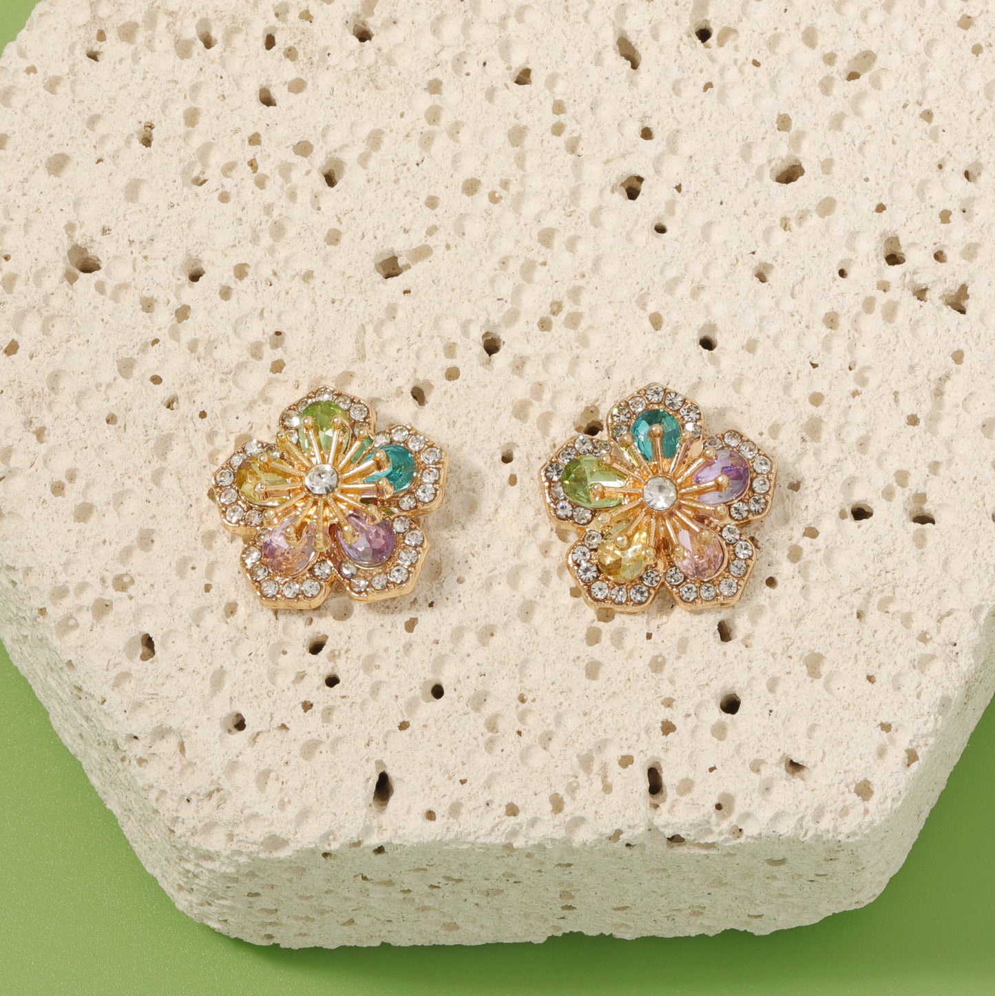 Herkkä käsityö Korvarengas