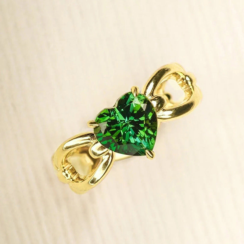 Klassinen Sormus ajattomalla viehätyksellä