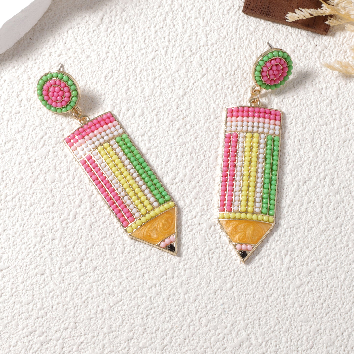 Kaunis Korvarengas ainutlaatuisella tyylillä