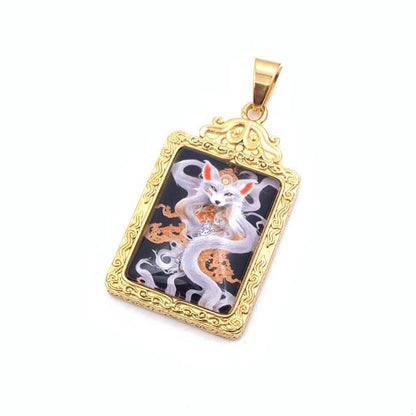 Klassinen Riipus ajattomalla viehätyksellä