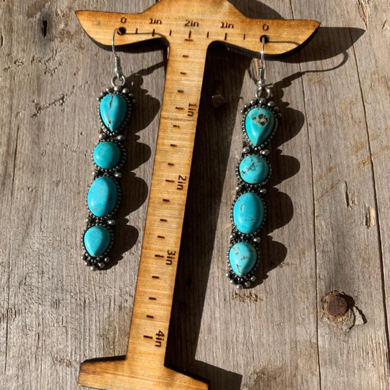 Klassinen Sormus ajattomalla viehätyksellä