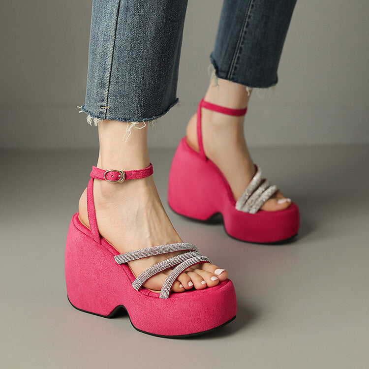 Sulavalinaiset Ortopediset Sandaalit Moderniin Tyyliin