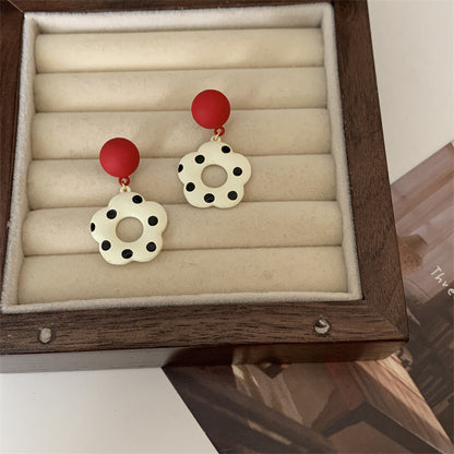 Herkkä käsityö Korvarengas