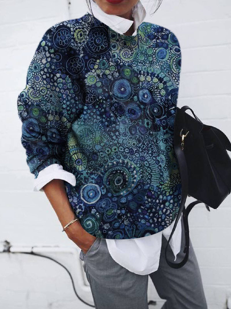 Effortlessly Elegant Sweater with a Timeless Design