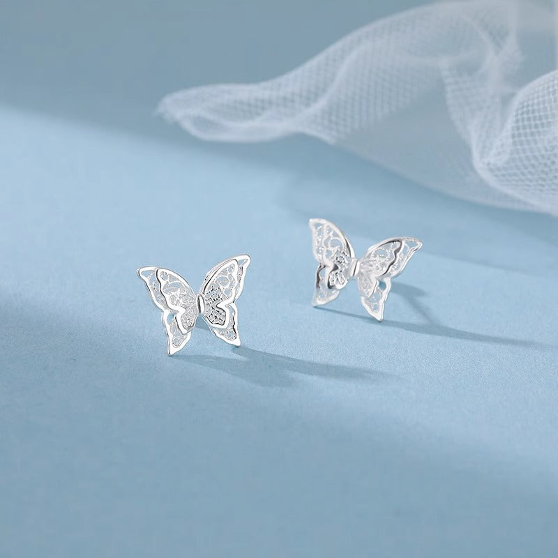 Klassinen Korvarengas ajattomalla viehätyksellä