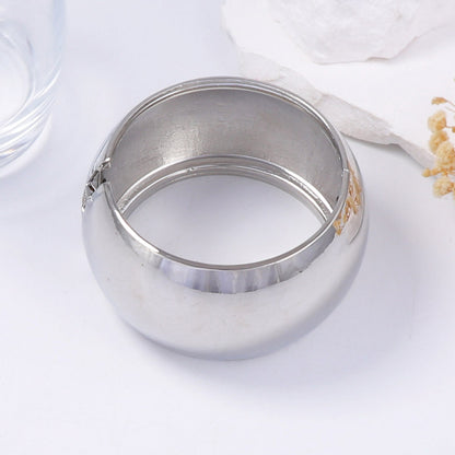 Romanttinen Rannekoru erityisiin hetkiin