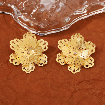 Romanttinen Korvarengas erityisiin hetkiin