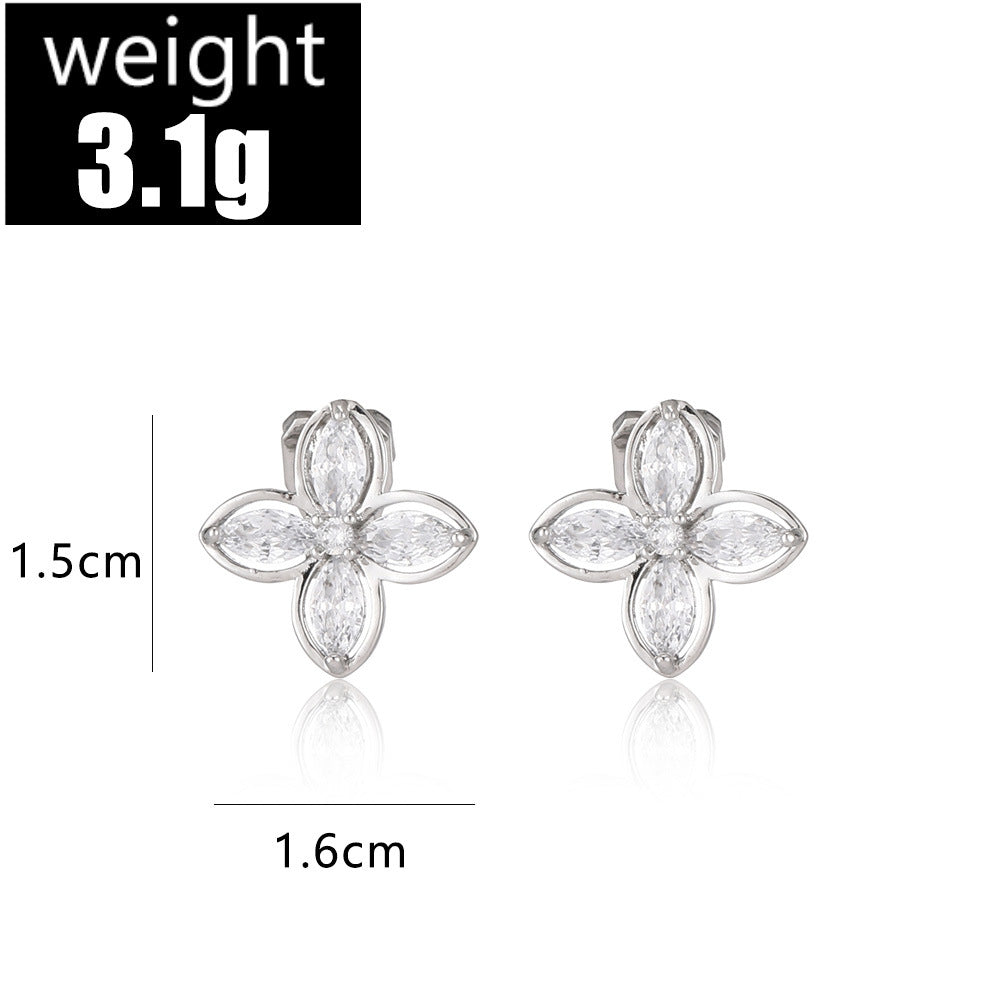 Kaunis Korvarengas ainutlaatuisella tyylillä