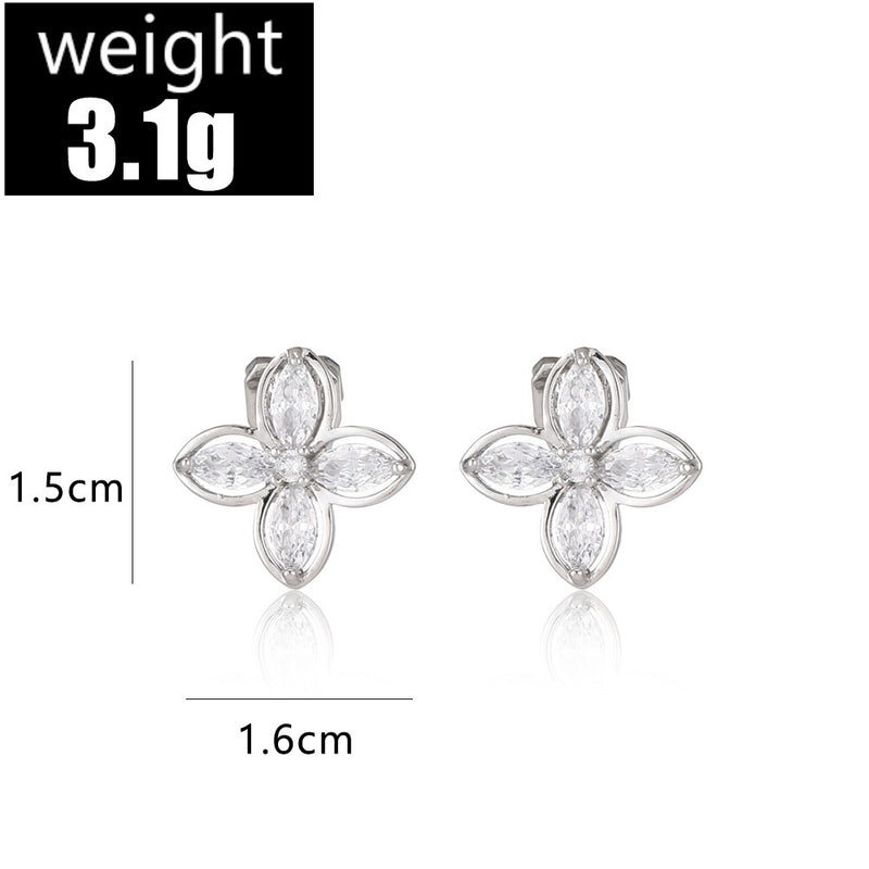 Kaunis Korvarengas ainutlaatuisella tyylillä