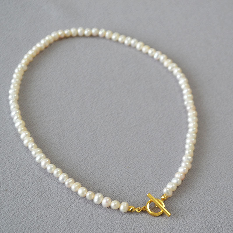 Hurmaava Helmi Kaulakoru jokaiseen tilaisuuteen