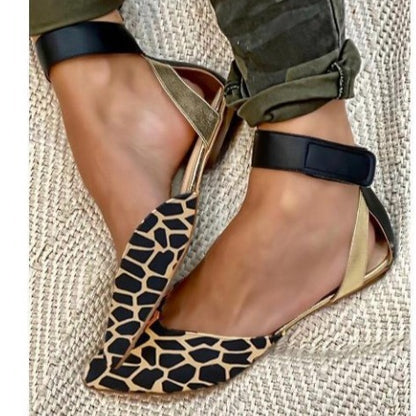 Tyylikkäät Ortopediset Sandaalit Ainutlaatuisella Muotoilulla