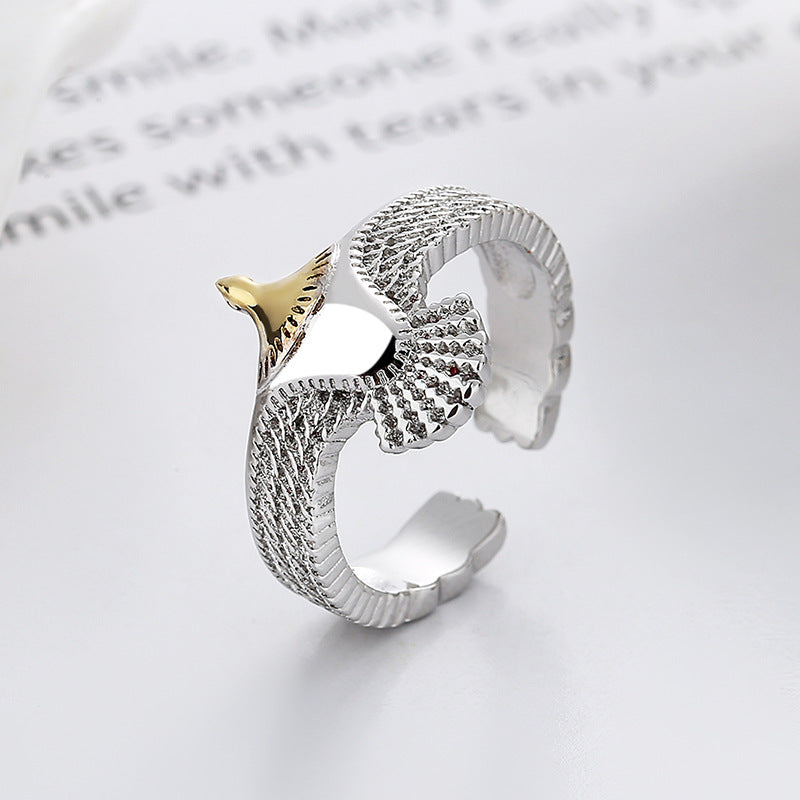 Romanttinen Hopea Sormus erityisiin hetkiin