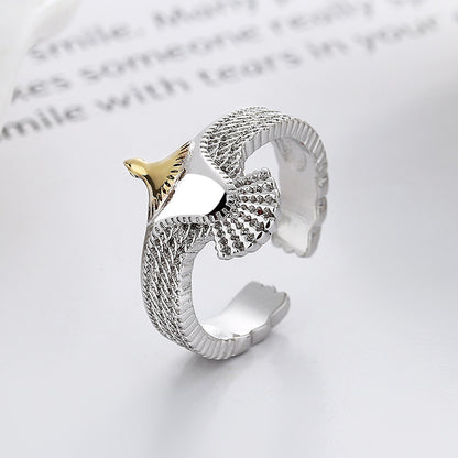 Romanttinen Hopea Sormus erityisiin hetkiin