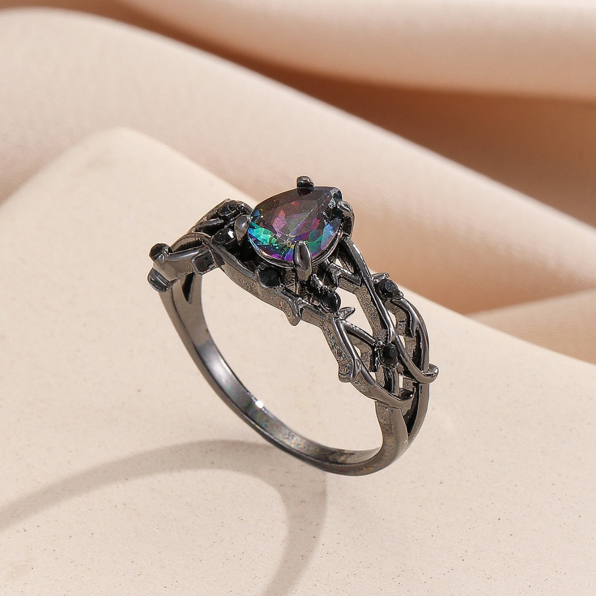 Upea Sormus päivittäiseen käyttöön