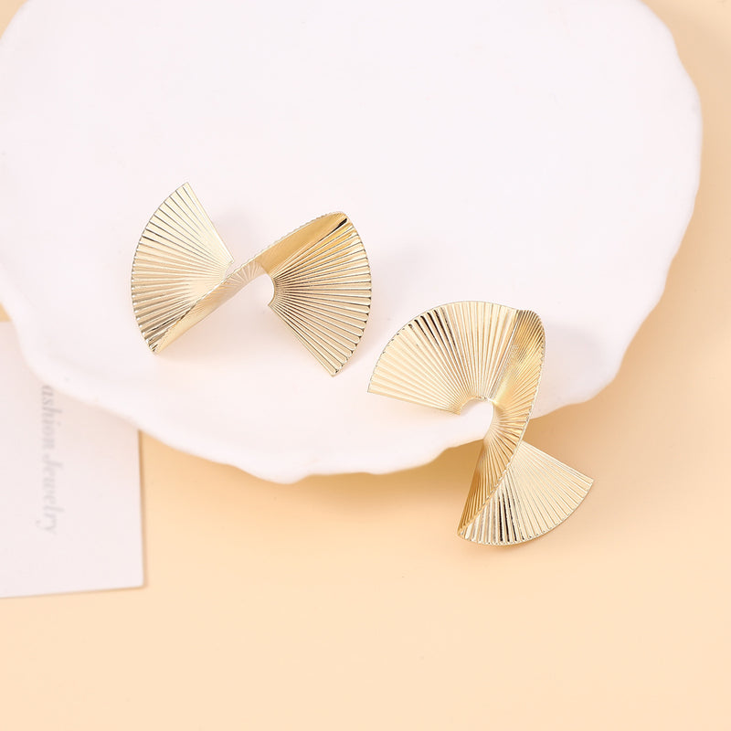 Käsintehty vintage Korvarengas