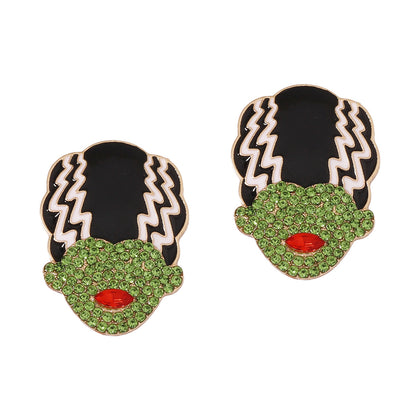 Kaunis Korvarengas ainutlaatuisella tyylillä