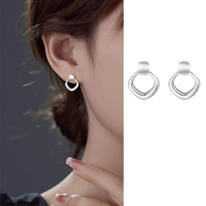 Elegantti Korvarengas jokaiseen tilaisuuteen