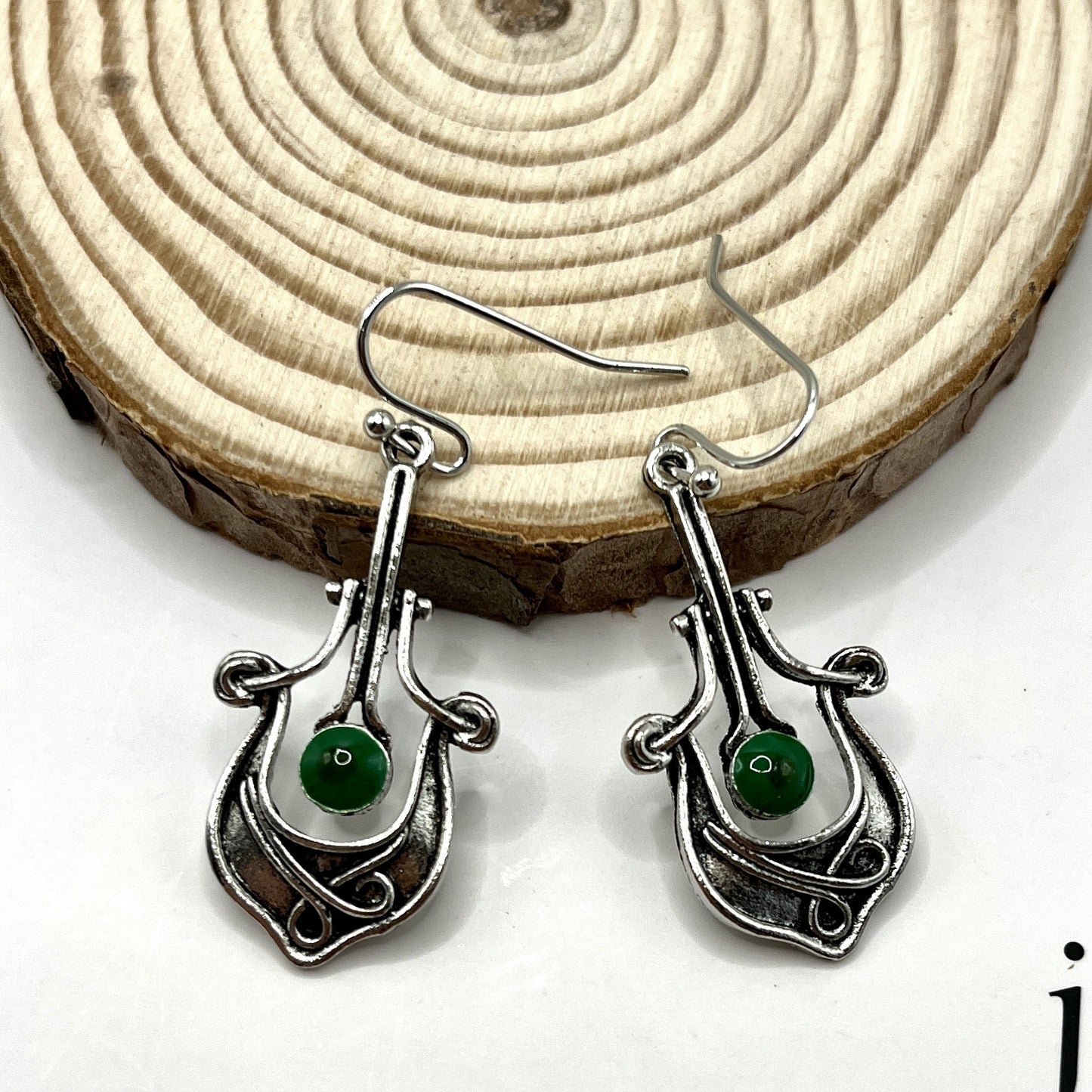 Elegantti Sormus jokaiseen tilaisuuteen