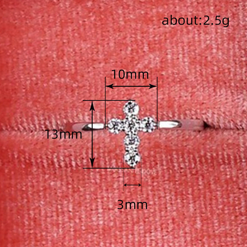 Klassinen Sormus ajattomalla viehätyksellä