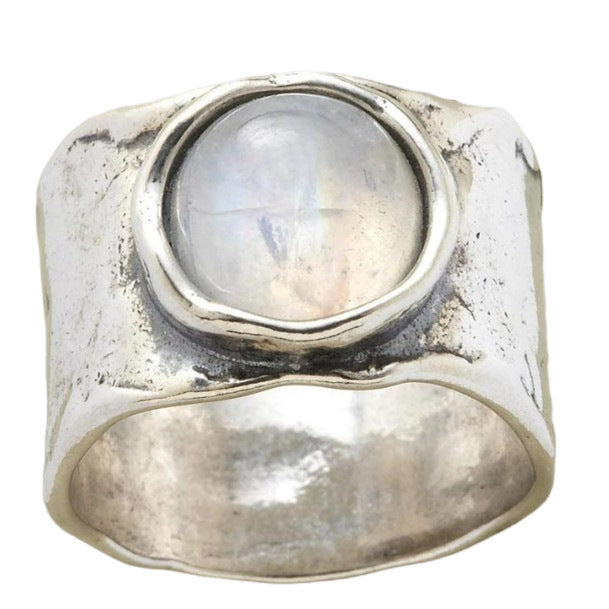 Hurmaava Sormus jokaiseen tilaisuuteen