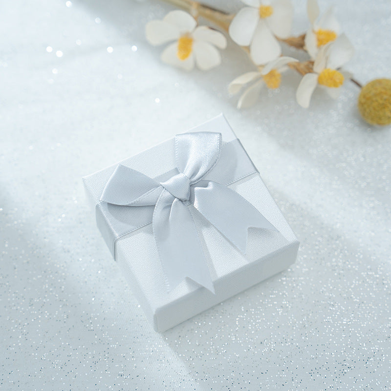 Herkkä käsityö Koru