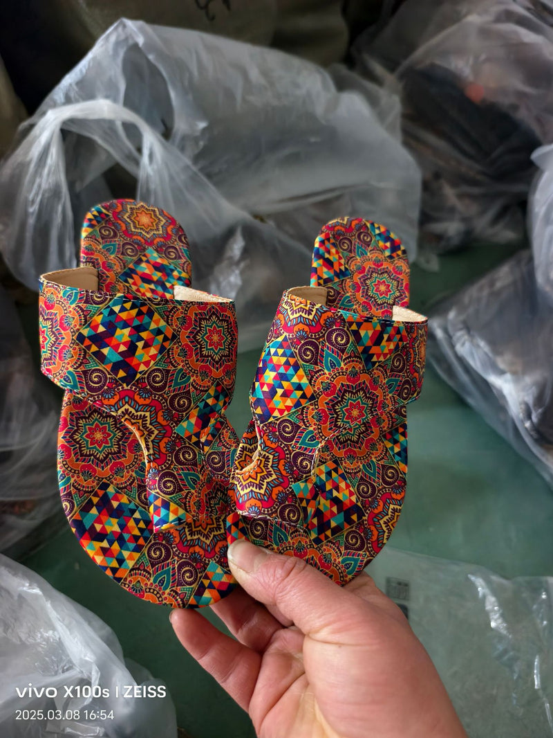 Sulavalinaiset Ortopediset Sandaalit Moderniin Tyyliin