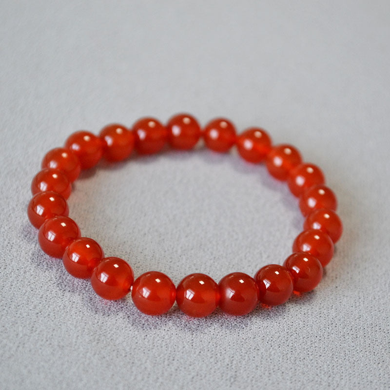 Klassinen Rannekoru ajattomalla viehätyksellä