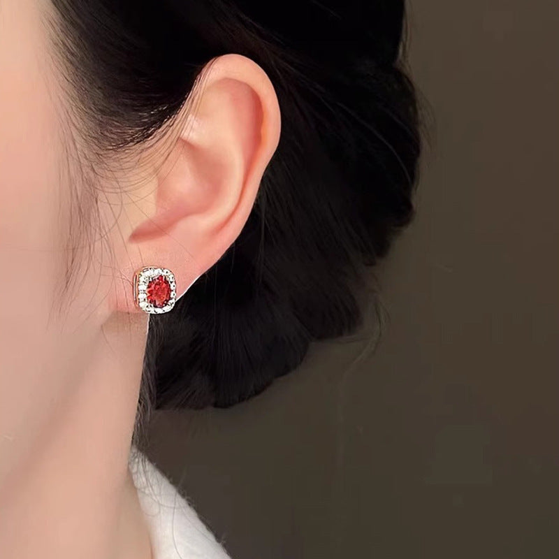 Elegantti Korvarengas jokaiseen tilaisuuteen