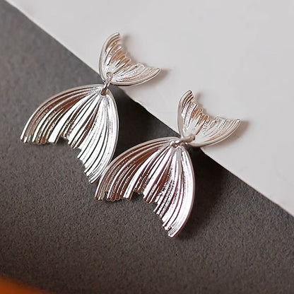 Klassinen Korvarengas ajattomalla viehätyksellä