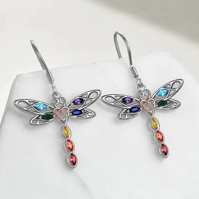 Kaunis Sormus ainutlaatuisella tyylillä