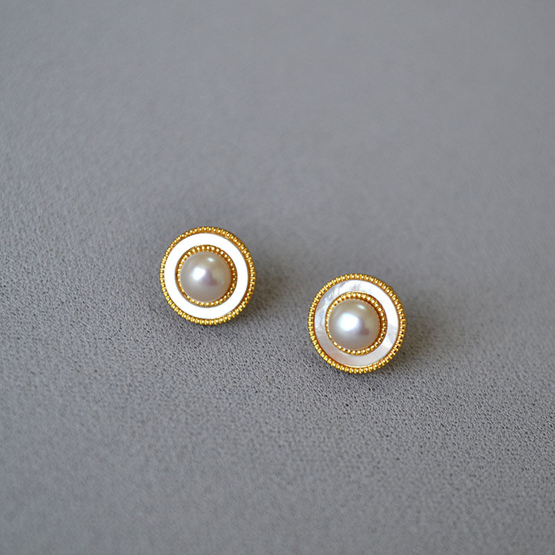 Elegantti Hopea Korvarengas jokaiseen tilaisuuteen