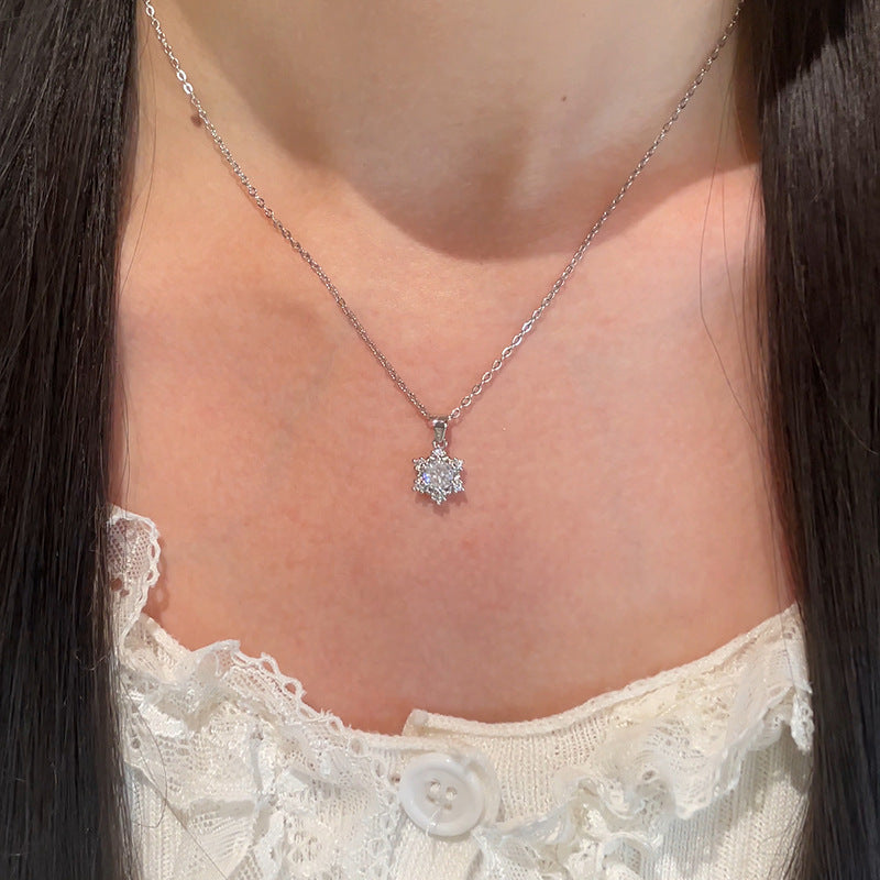 Elegantti Koru jokaiseen tilaisuuteen