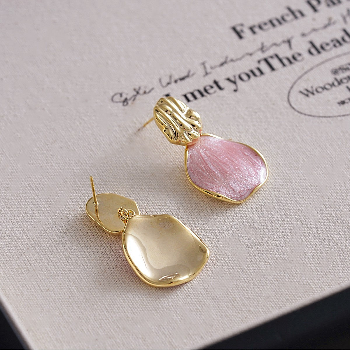 Herkkä käsityö Korvarengas