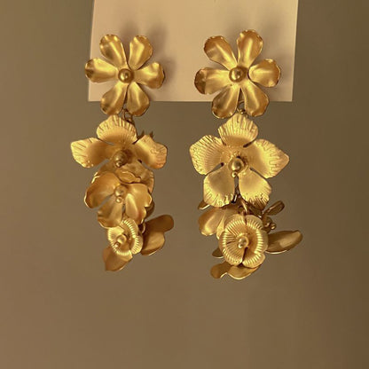 Elegantti Kulta Korvarengas jokaiseen tilaisuuteen