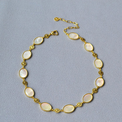 Klassinen Kulta Kaulakoru ajattomalla viehätyksellä