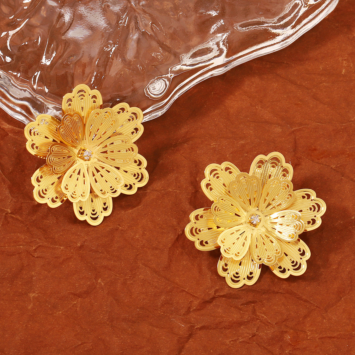 Romanttinen Korvarengas erityisiin hetkiin