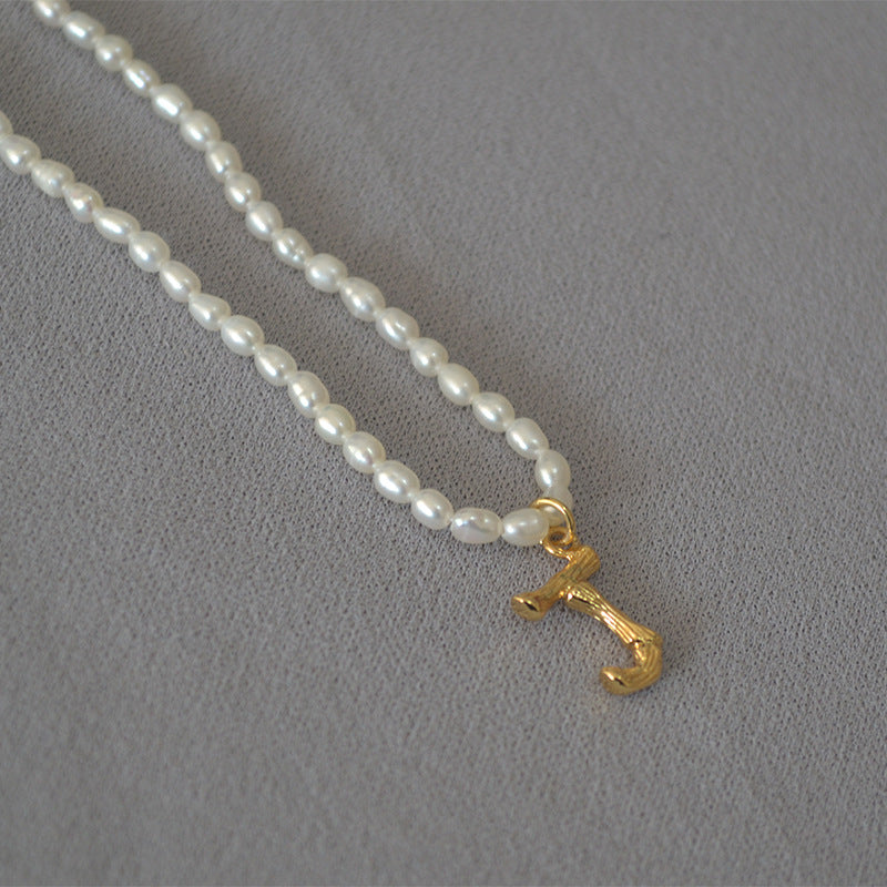 Hurmaava Helmi Kaulakoru jokaiseen tilaisuuteen