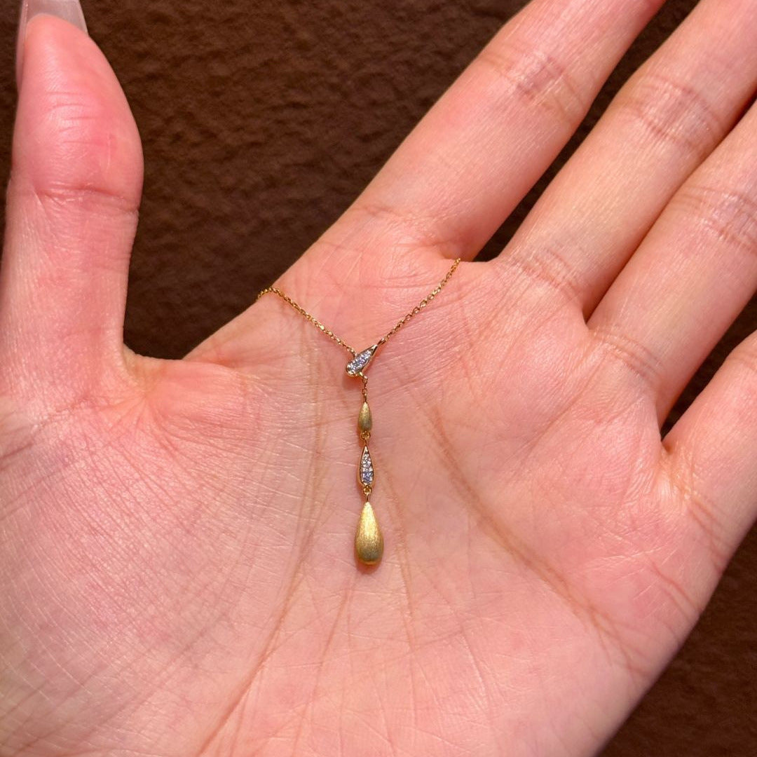 Elegantti Kulta Kaulakoru jokaiseen tilaisuuteen