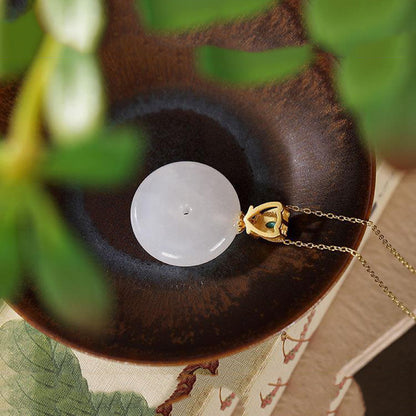 Romanttinen Kulta Kaulakoru erityisiin hetkiin