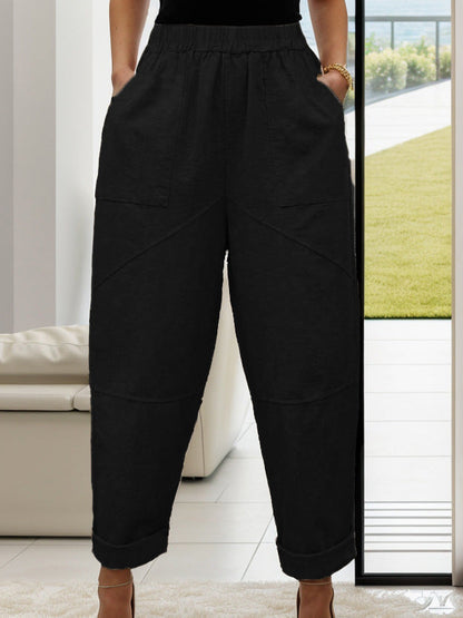 Elegantly Styled Trousers for Everyday Wear