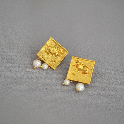 Kaunis Kulta Korvarengas ainutlaatuisella tyylillä