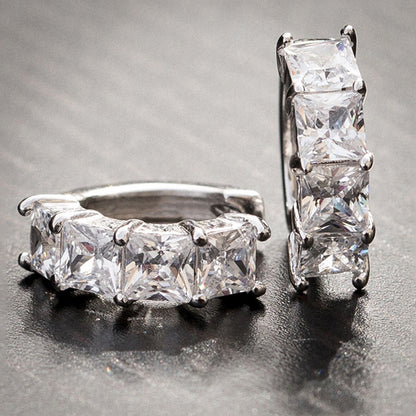 Hurmaava Korvarengas jokaiseen tilaisuuteen