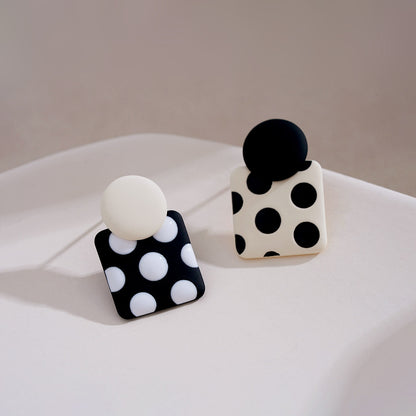 Klassinen Korvarengas ajattomalla viehätyksellä